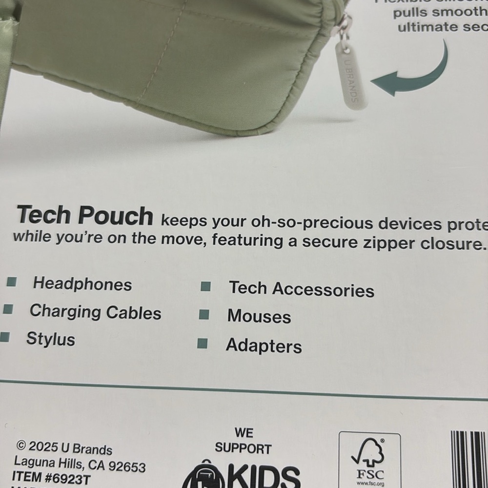 U Brands Green and Blue Quilted Laptop Sleeves - Picture 5 of 7